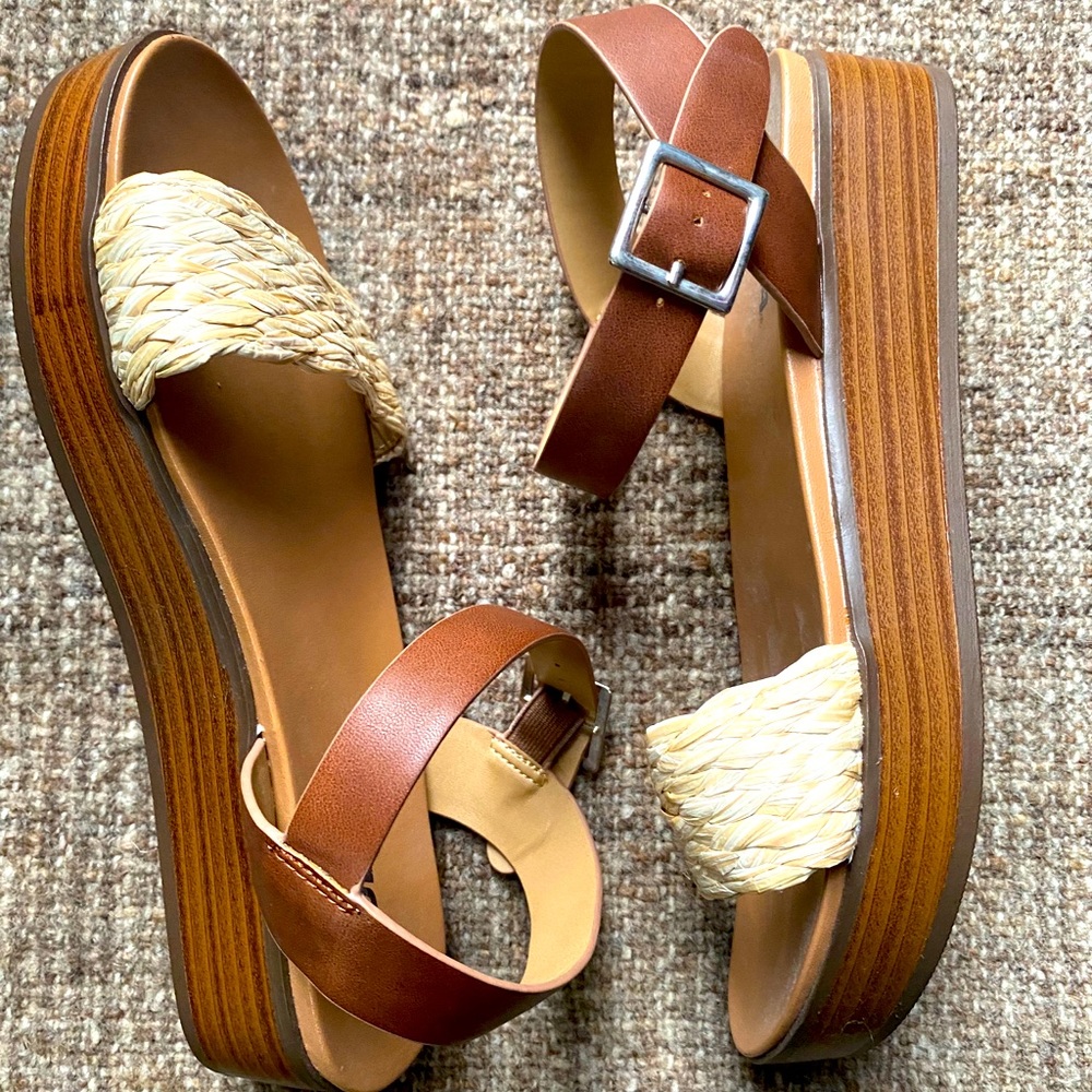 Braided sling back flat form sandal